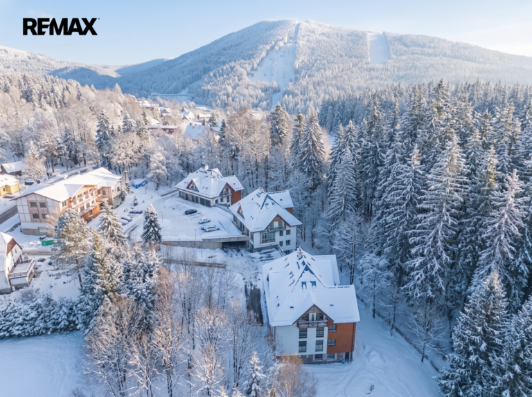 Prodej bytu 1+kk, 33 m2, Harrachov